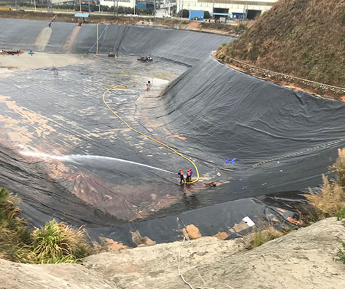 九合垸原种场废水池清理